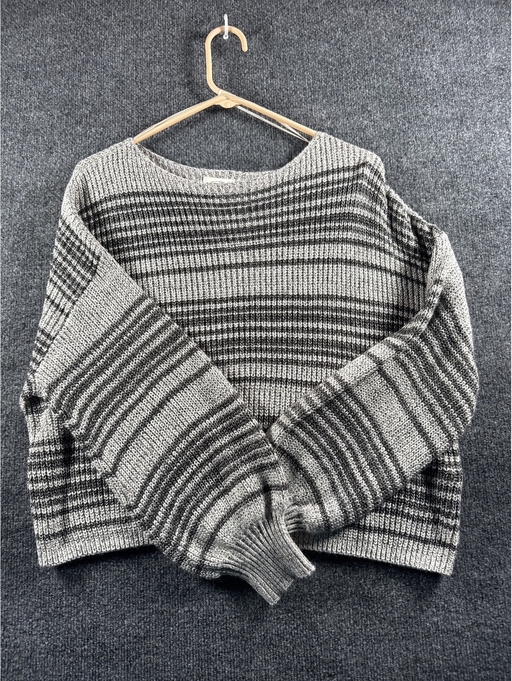Billabong Women’s Sweater Medium Gray Black Striped Boat Neck Knit Pullover